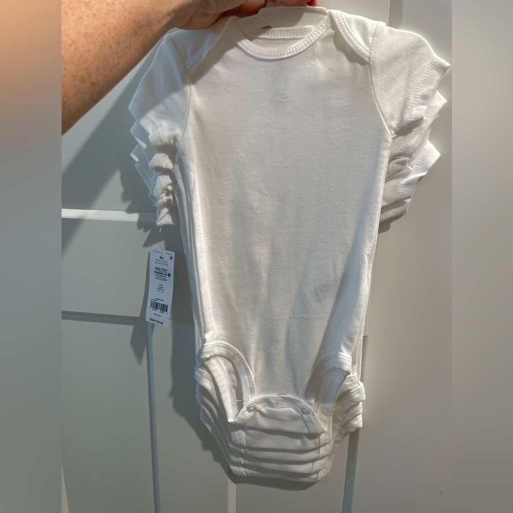 Carters body suits 9 mo